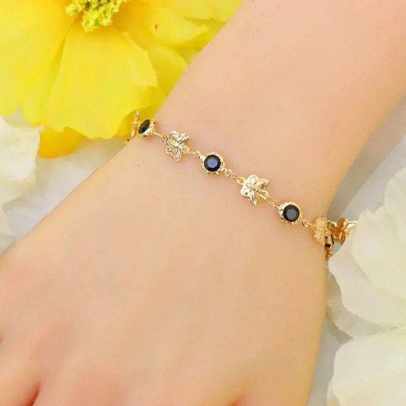 Minimalist Bracelet, Sleek & Modern Design, Women’s Fashion, YC110472-B - Picture 9 of 10